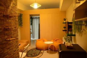 Best cheap cozy place in QC
